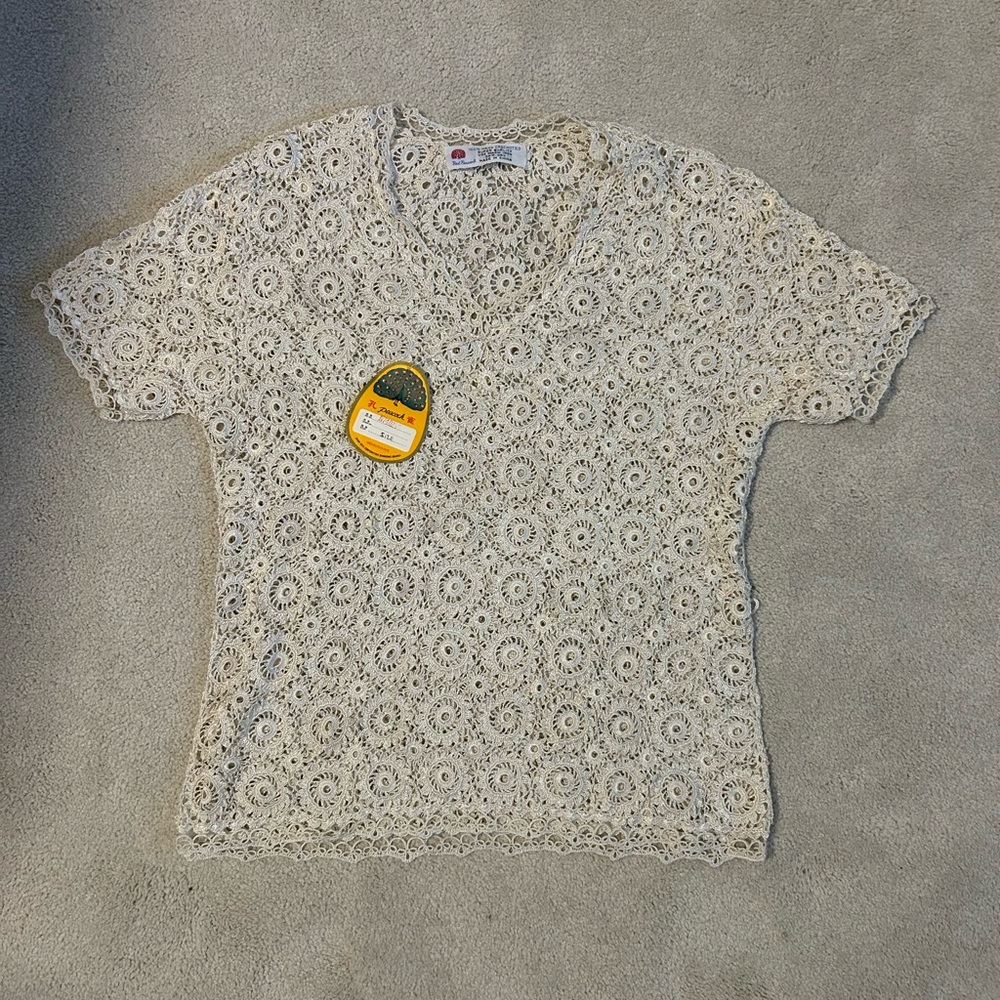 NWT Red Peacock crochet short sleeve shirt